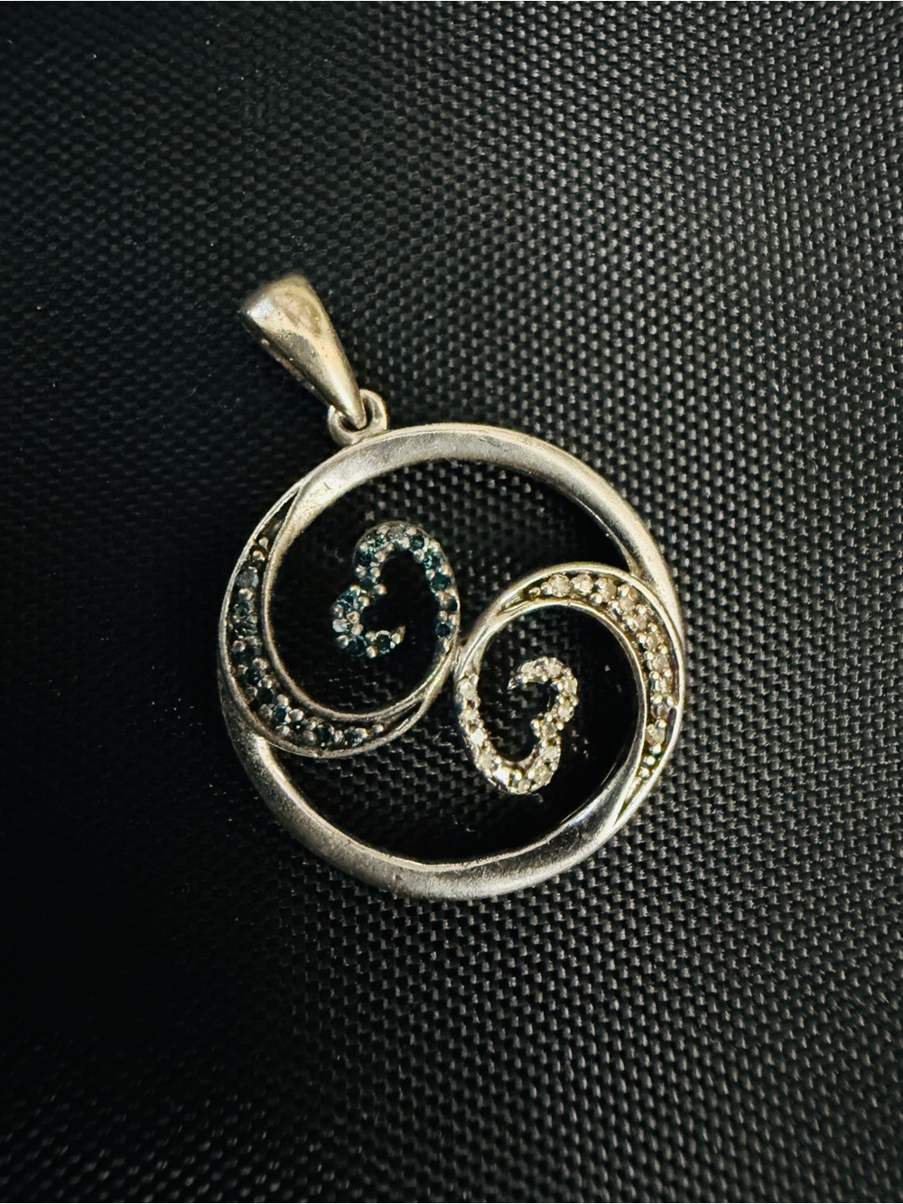 Open Hearts Wave Collection by Jane Seymour .925 silver pendant